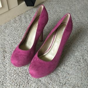 Hot pink 4’ high heels velvet size 7 1/2